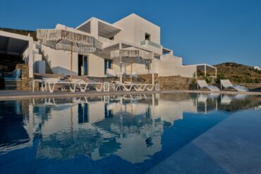 Wake up to panoramic Aegean views from a private villa in Paros, perfectly positioned for relaxation and island exploration.