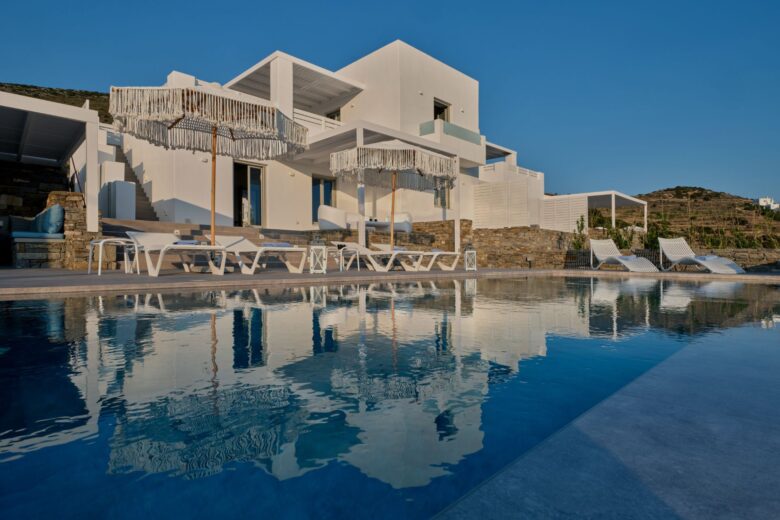 Wake up to panoramic Aegean views from a private villa in Paros, perfectly positioned for relaxation and island exploration.