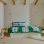 Discover luxury holiday homes in Paros that combine minimalist architecture with breathtaking Aegean views.